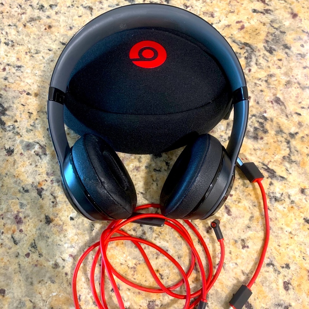 Beats by Dr Dre Beats Solo 2 Wireless